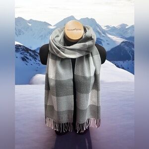 Approx 6.5 long gray and white with rhinestones Victorias Secret scarf